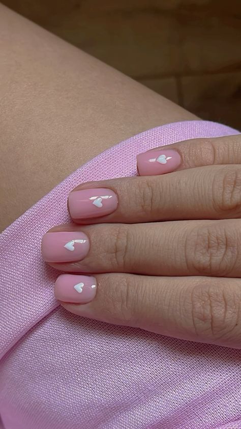 Nail Ideas Real Nails Short, Short Gel Nail Designs Classy Simple Pink, Pink Coquette Nails Short, Pink Short Gel Nail Designs, Short Nail Designs Pink And White, Pink Nails With Flower Accent, Short Stubby Nail Designs, Nails For 10yrs Old Short, Pink Nails For Kids