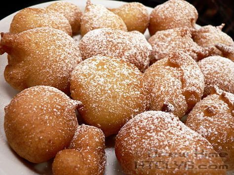 Pancake Puffs Deep Fried Pancake Balls, Fried Pancake Balls, Deep Fried Breakfast, Deep Fried Pancakes, Regular Pancake Recipe, Fried Pancakes, Pancake Puffs, Pancake Balls, Puff Pancake