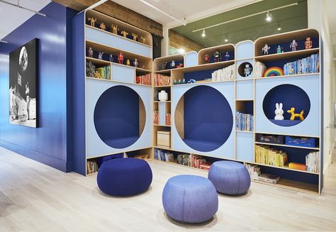 Boys Bedrooms Ideas, Nyc Activities, Nyc Family, Family Hub, Family Friendly Resorts, Kids Things To Do, Library Shelves, Changing Station, Jeff Koons