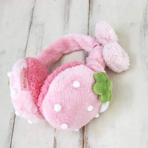 Cutecore Arm Warmers, Strawberry Earmuffs, Cutecore Accessories, Mother Garden Strawberry, Garden Strawberry, Strawberry Stuff, Mother Garden, Hat Aesthetic, Strawberry Garden