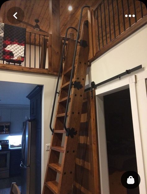 Loft Railing Ideas, Diy Loft Ladder, Loft Ladder Ideas, Custom Loft, Mezzanine Loft, Loft Railing, Loft Staircase, Ladder Stairs, Cabin Renovation