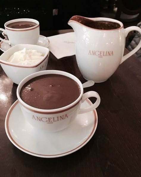 Angelina Hot Chocolate, Chocolate Restaurant, Restaurant Photography, Food Sweet, Think Food, Puddings, Food Obsession, Cafe Food, Pretty Food