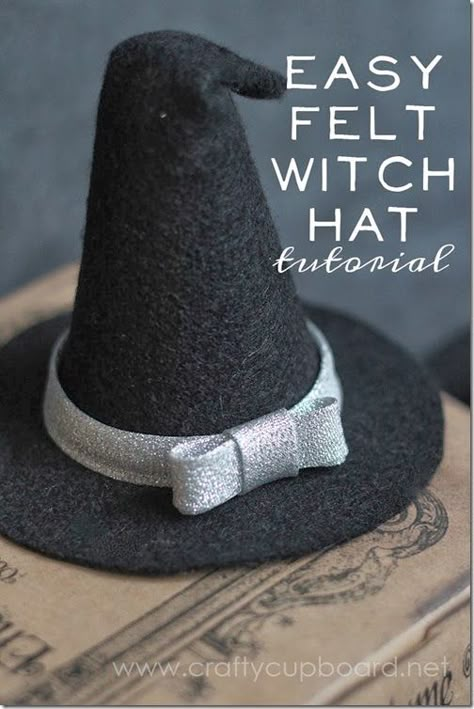 Felt Witch, Felt Witch Hat, Pola Topi, Witch Diy, Diy Halloween Costume, Felt Halloween, Fantasias Halloween, Family Halloween Costumes, Halloween Inspiration