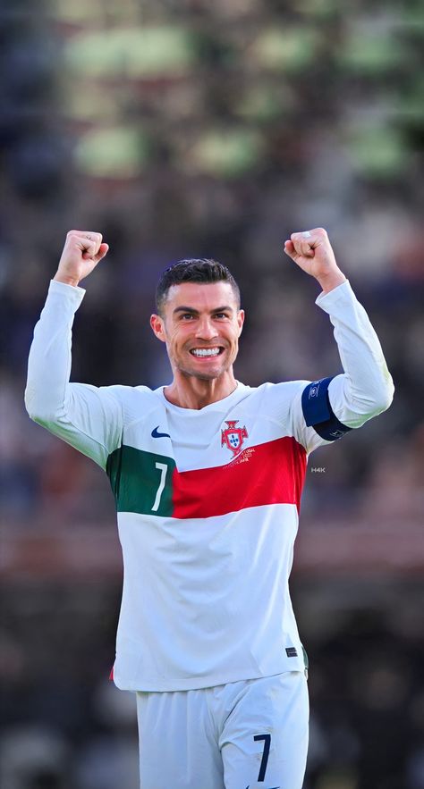 Cristiano Ronaldo Body, Cr7 Portugal, Ronaldo Portugal, Cristiano Ronaldo Portugal, Business Goal, Cristino Ronaldo, Football Workouts, Football Players Images, Ronaldo Real Madrid