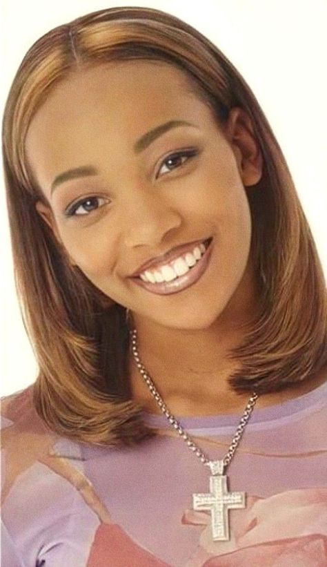 2000s Makeup Looks, 2000s Hair, 2000s Hairstyles, 90s Makeup Look, Warm Brown Hair, Brunette Hair With Highlights, Different Hair Types, 90s Hairstyles, Different Hairstyles