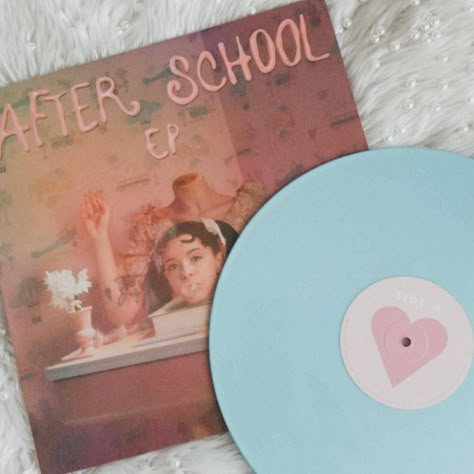 marilyn 🦋 on Instagram: “melanie martinez - after school ep (2020) • 🌙 standard 1lp baby blue pressing 💘 love this ep so much! 🌟 fav songs - test me, numbers &…” After School Aesthetic Melanie Martinez, After School Ep Aesthetic, Melanie Martinez Record, Test Me Melanie, After School Ep Melanie Martinez, After School Aesthetic, Drawing For Room, Melanie Martinez Vinyl, Melanie Martinez After School