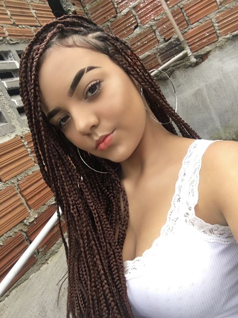 Tranças Box Braids Jumbo Castanho Braids Sizes, Box Braids Goddess, Box Braids Sizes, Box Braids Jumbo, Thick Box Braids, Blue Box Braids, Purple Box Braids, Goddess Images, Box Braids Tutorial