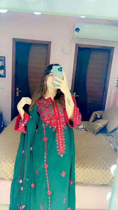 Shinning sOul Simple Balochi Dress Design Doch, Balochi Dress Design Doch, Balochi Doch, Balochi Dresses, Balochi Embroidery, Lawn Dress Design, Achi Batain, Clothing Pattern Design, Balochi Dress