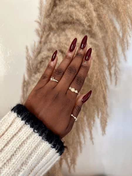 15 Super Cute Fall Nail Colors for Dark Skin To Fall In Love With Cherry Wine Nails, Wine Nails, Cherry Wine, October Nails, Cute Nails For Fall, Smink Inspiration, Classy Acrylic Nails, Makijaż Smokey Eye, Almond Acrylic Nails