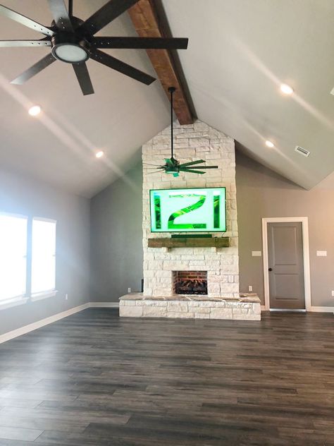 Center Beam Vaulted Ceiling, Small Sunroom Addition, Ceiling Fan Vaulted Ceiling, Ceiling Beams Living Room, Vaulted Ceiling Beams, Cathedral Ceiling Living Room, Vaulted Ceiling Ideas, Exposed Beams Ceiling, Beams Living Room