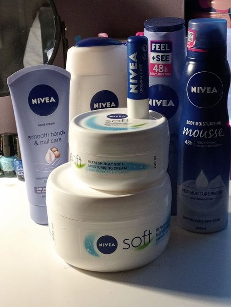 Nivea Skincare, Cozy Items, Skin Care Basics, Diy Skin Care Routine, Basic Skin Care Routine, Shower Skin Care, Perfect Skin Care Routine, Grooming Tips, Pretty Skin Care