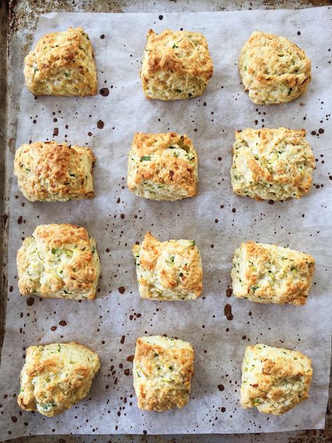 These Zucchini Cheddar Biscuits are a perfect biscuit to serve alongside soups and stews! Full of cheesy cheddar flavour! Zucchini Cheddar, Cheesy Biscuit, Gluten Free Flour Mix, Frugal Recipes, Cheddar Biscuits, Pretty Life, Cheese Tasting, Homemade Biscuits, Frugal Meals