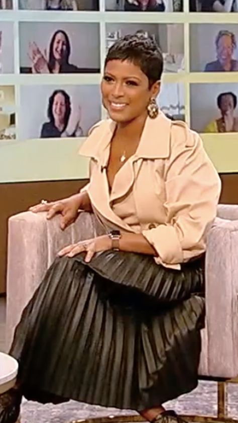 Next appt Tameron Hall Style, Tamron Hall Haircut Short Pixie, Tamera Mowry Style, Tamron Hall Haircut 2023, Tamron Hall Haircut, Podcast Outfit, Permed Pixie, La Hairstyles, Tamara Hall