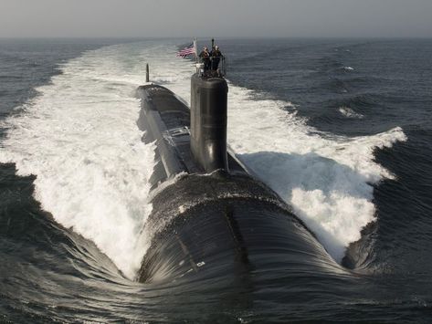 Find out why the Virginia-class fast-attack sub has been called the "most modern submarine in the world" Ship Underwater, Lego Submarine, Submarine Drawing, Submarine Craft, Virginia Class Submarine, Military Boyfriend, Submarine Art, Submarine Movie, Us Submarines