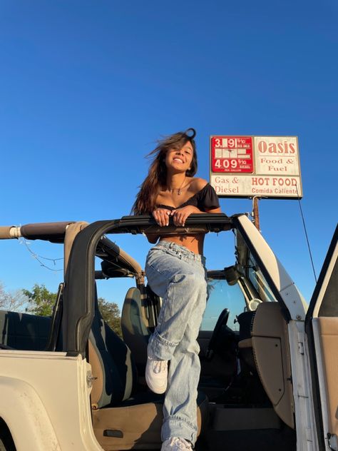 Jeep Pictures, Jeep Wrangler Pictures Ideas, Jeep Wrangler Photoshoot Ideas, Jeep Photoshoot, Jeep Poses Photo Ideas, Jeep Photoshoot Ideas, Jeep Wrangler Photoshoot, Photoshoot With Jeep, Jeep Picture Ideas