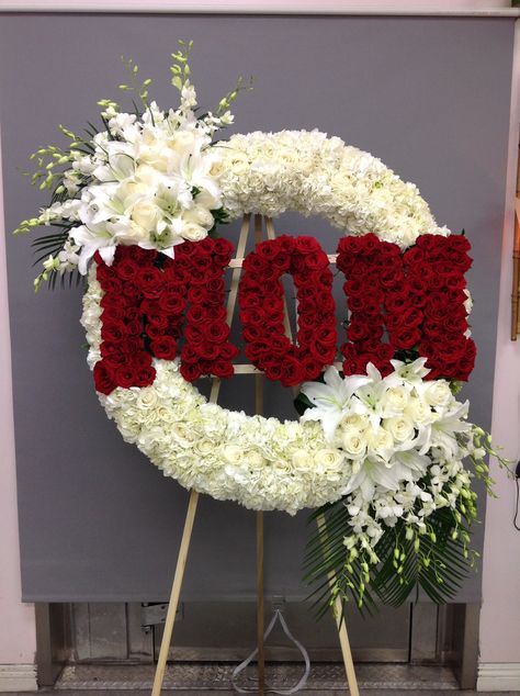 Casket Floral Arrangements, Memorial Flowers Arrangements, Gift Ideas Personalized, Sympathy Arrangements, Mothers Day Gift Ideas, Large Flower Arrangements, Cemetery Decorations, Church Flower Arrangements, Creative Flower Arrangements