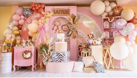 Wild One Girls 1st Birthday, Pink Safari Birthday Party, Wild One 1st Birthday Party, Party Fun Ideas, Animal Themed Party, Monkey Birthday Parties, Animal Themed Birthday Party, Pink Safari, Wild One 1st Birthday