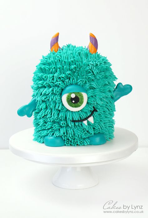 Scary Halloween Cakes, Monster Birthday Cakes, Halloween Cake Recipes, Monster Inc Cakes, Halloween Themed Food, Monster Cake, Monster Birthday Parties, Funny Birthday Cakes, Decorating Videos