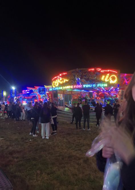 Yolo List, Uk Fair, Besties Pics, Carnival Aesthetic, Fair Season, Carnival Date, Aesthetic Friend, British Aesthetic, Maybelline Falsies