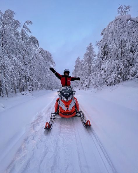 Lapland Skiing, Lapland Aesthetic, Lapland Photo Ideas, Snowmobile Picture Ideas, Snowmobiling Aesthetic, Snow Sledding Aesthetic, Lapland Finland Aesthetic, Snowmobile Aesthetic, Snowmobile Instagram Pictures