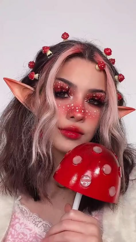 Ren Faire Mushroom Makeup, Short Faerie Hair, Red Mushroom Makeup, Mushroom Fairy Makeup Looks, Original Costume Ideas Women, Mushroom Makeup Ideas, Mushroom Inspired Makeup, Mushroom Fairy Photoshoot, Pixie Makeup Fairies