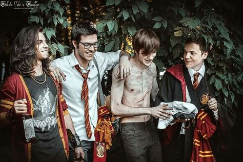 The Marauders Cosplay!! Quidditch Uniform, Bottle Of Alcohol, The Theory Of Everything, Moon Full, Severus Rogue, Yer A Wizard Harry, Bellatrix Lestrange, Ginny Weasley, Lily Evans