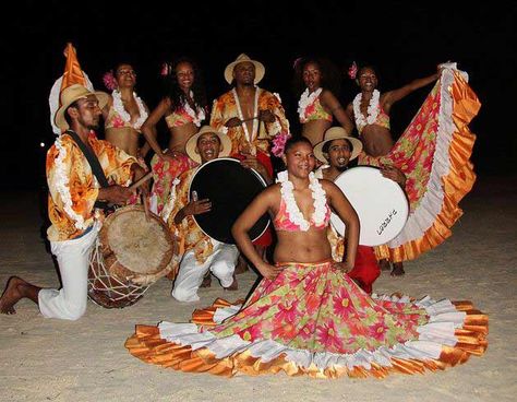 Mauritius People, Country Information, African Royalty, Indigenous Americans, African Girl, Dancing Queen, Kinds Of Music, Island Life, Seychelles