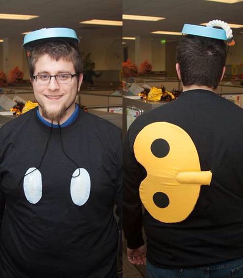 My husband's Bob-omb costume. Bobomb Mario Costume, Mario Party Costume, Mario Costumes, Mario Kart Costumes, Mario Bros Costume, Mario Halloween Costumes, Mario Halloween, Super Mario Costumes, Mario Theme