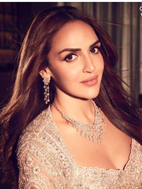 Esha Deol, Old Film Stars, Old Film, Film Stars, Stars, Film, Quick Saves