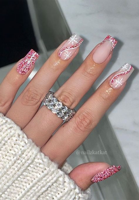 Christmas Nail Designs Acrylic, Pink Sparkly Nails, Christmas Nails Glitter, Fingernail Ideas, Xmas Nail Designs, Nail Art Noel, New Years Nail Designs, Winter Nails Acrylic, Christmas Nails Easy