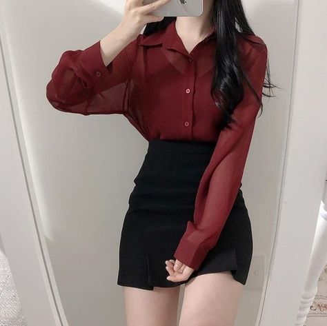 Rok Outfit, Korean Casual Outfits, Korean Fashion Dress, Korean Girl Fashion, Kpop Fashion Outfits, Girls Fashion Clothes, Teenage Fashion Outfits, Edgy Outfits, Korean Outfits