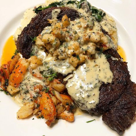 “Game Changer “. #SurfAndTurf #grandeurcuisine (cracked crab x lobster x garlic mash x spinach x ribeye x garlic Parm sauce ) Garlic Parm Sauce, Cracked Crab, Garlic Mash, Rib Eye Recipes, Lemon Garlic Sauce, Garlic Parmesan Sauce, Surf And Turf, Garlic Mashed Potatoes, Garlic Mashed