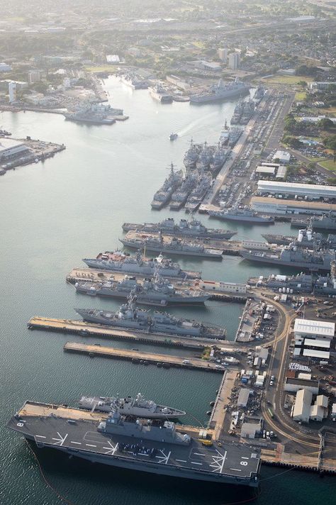 160701-N-SI773-291 JOINT BASE PEARL HARBOR-HICKHAM (July 1, 2016) An aerial view of ships moored at Joint Base Pearl Harbor-Hickam for Rim of the Pacific 2016. Twenty-six nations, more than 40 ships and submarines, more than 200 aircraft, and 25,000 personnel are participating in RIMPAC from June 30 to Aug. 4, in and around the Hawaiian Islands and Southern California. The world's largest international maritime exercise, RIMPAC provides a unique training opportunity. Pearl Harbor Hawaii, Navy Carriers, World History Lessons, Navy Aircraft Carrier, Us Navy Ships, Naval History, Navy Aircraft, Navy Military, Pearl Harbor