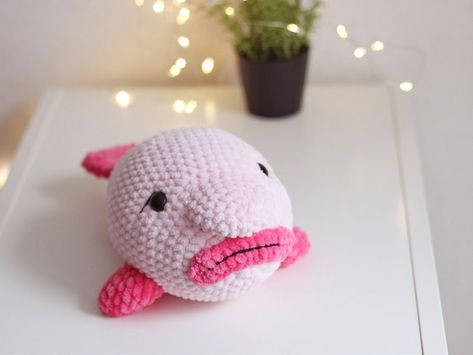 Crochet a Blobfish Amigurumi And Your Friends Will Talk - KnitHacker Ugliest Animal, Fish Crochet, Ugly Animals, Crochet Hack, Knitting And Crochet, Being Ugly, Knit Crochet, Amigurumi, Fish