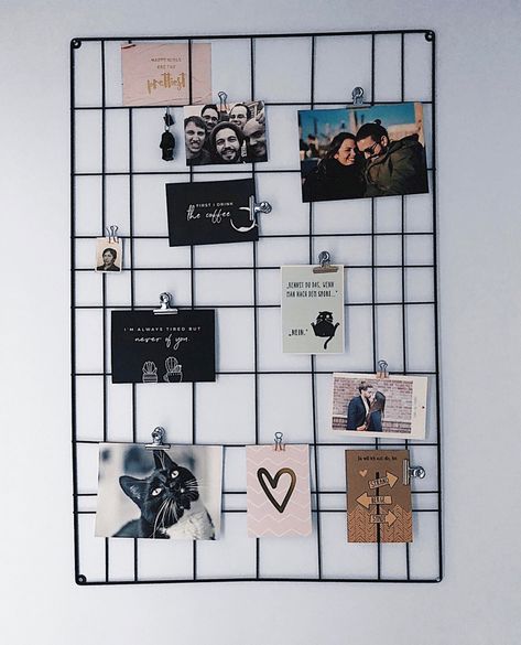 Black Grid Wall, Wire Wall Grid Aesthetic, Grid Wall Ideas, Grid Board Ideas, Photo Grid Ideas, Wall Grid Aesthetic, Wall Grid Ideas, Grid Wall Decor, Modern Moodboard