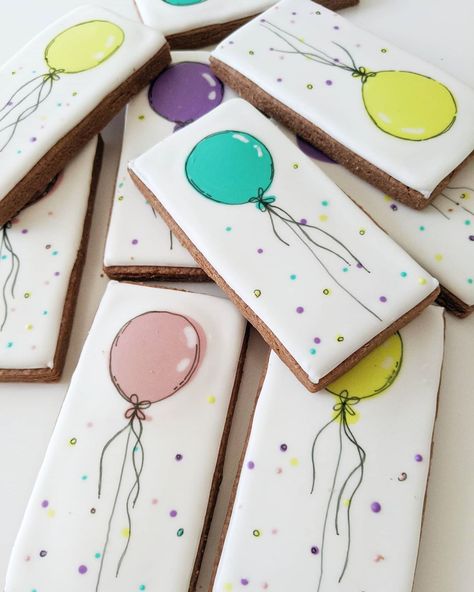 Cookie Gift Packaging, Watercolor Cookies, Cookies Icing, Balloon Cookies, Happy Birthday Cookie, Decorator Frosting, Royal Iced Cookies, Sugar Cookie Royal Icing, Iced Sugar Cookies