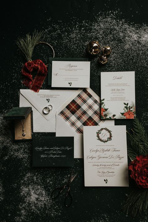 Holly Hedge, Christmas Wedding Themes, Christmas Wedding Inspiration, Christmas Bride, Christmas Wedding Invitations, December Wedding, Winter Wedding Inspiration, Winter Wonderland Wedding, Wedding Winter