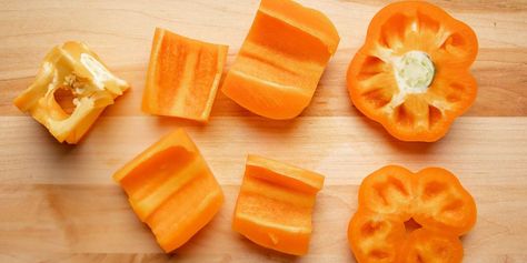 How to Cut a Bell Pepper Preparing Vegetables, Best Stuffed Pepper Recipe, Freezing Peppers, Common Sence, Watermelon Uses, Pomegranate Recipes, Prevent Food Waste, Dried Peppers, Cut Watermelon