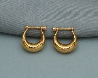 Ear Rings For Men Gold, Gold Bali For Men, Gents Earrings, Gold Earrings Design, Krishna Tattoo, Heart Feelings, Gold Earrings For Men, Ring Boy, Simple Gold Earrings