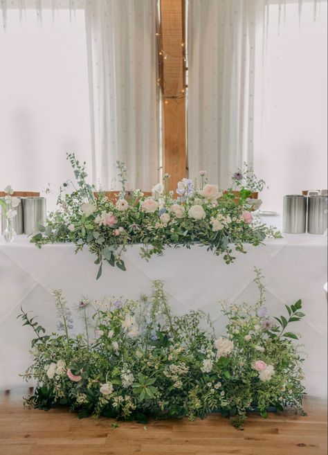 Soring pastel wedding reception table Top Table Meadow Flowers, Pastel Wedding Reception, Wedding Top Table Flowers, Top Table Flowers, Flower Meadows, Wedding Top Table, Wildflower Wedding Theme, Pastel Top, Sweetheart Table Wedding