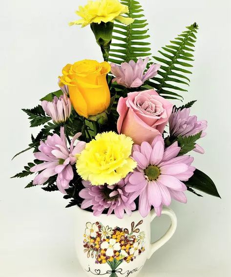 Back To School Flowers, 10 Mayo, Floral Design Classes, Spring Flower Arrangements, Spring Floral Arrangements, Flower Business, Flowers Gifts, Mom Day, Table Flowers