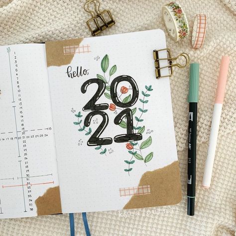 Journal Ideas For New Year, New Year Bullet Journal, Bullet Journal Cover Page Ideas, Bullet Journal Calendrier, Journal Cover Page Ideas, Bullet Journal Yearly, Ideas For New Year, Cover Page Ideas, Journal Cover Page