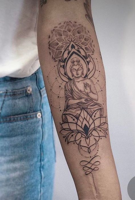 Buddha Tattoo Sleeve, Buddha Tattoo Design, Polynesian Tattoos, Buddha Tattoos, Kunst Tattoos, Unalome Tattoo, Buddha Tattoo, Geometric Tattoos, Inspiration Tattoos