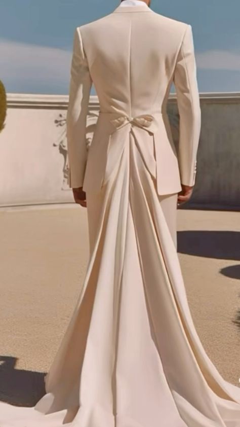 Nonbinary Wedding Dress, Non-binary Wedding, Androgynous Wedding Dress, Non Binary Suit, Non Binary Wedding, Nonbinary Wedding, Trending Dresses, Wedding Looks, Future Wedding