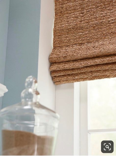 Roman Shades Living Room, Blinds For French Doors, Bamboo Roman Shades, Fabric Roman Shades, Blinds Design, Casa Country, Bamboo Blinds, Bamboo Shades, Woven Wood