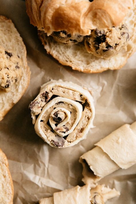 unbaked crookies Cookie Dough Stuffed Puff Pastry, Puff Pastry And Cookie Dough, Cookie Dough Crescent Rolls, Cookie Dough Puff Pastry Roll, Puff Pastry Chocolate Chip Cookie, Puff Pastry Cookie Dough, Cookie Dough Puff Pastry, Cookie Puff Pastry, Cookie Croissant Recipe