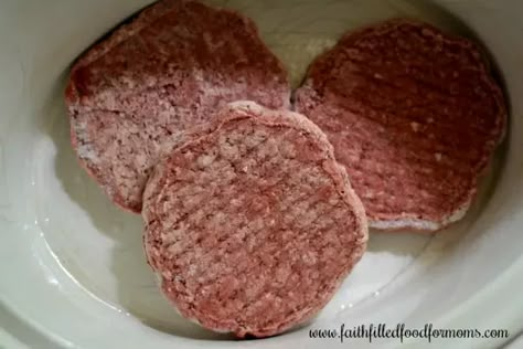 Steak In Crock Pot, Crockpot Salisbury Steak, Frozen Burger Patties, Recipes Using Hamburger, Hamburger In Crockpot, Salisbury Steak Crockpot, Easy Salisbury Steak, Hamburger Recipes Patty, Salisbury Steak Recipe