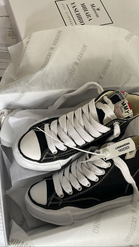 Replica Sneakers, Maison Mihara Yasuhiro, Maison Mihara, Pretty Shoes Sneakers, Fasion Outfits, Balenciaga Track, Guys Clothing Styles, Fresh Shoes, Shoe Inspiration