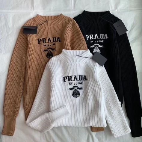 Prada Sweater Outfit, Prada Sweatshirt, Prada Sweater, Chanel Aesthetic, Luxury Men, Casual Style Outfits, Style Outfits, White Sweaters, Dream Wardrobe