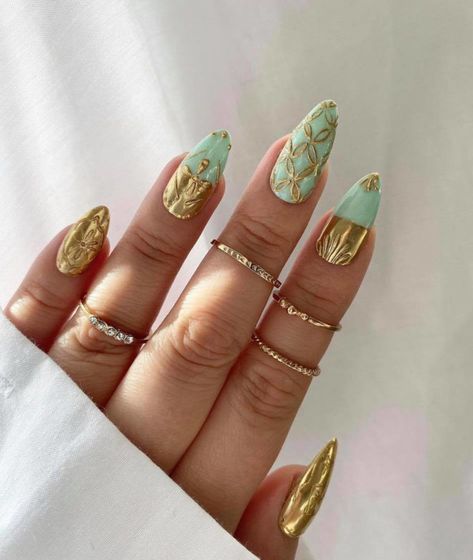 Silver Nude Nails, Elegant Nails Pink, Mint Green Nail Ideas, Gold And Black Aesthetic, Cute Nails Long, Tile Nails, Nail Design Long, Bloom Nails, Design Short Nails